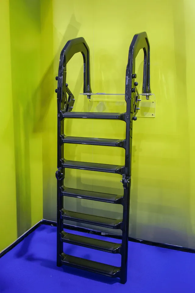 MT24-M Carbon Fiber Swim Ladder
